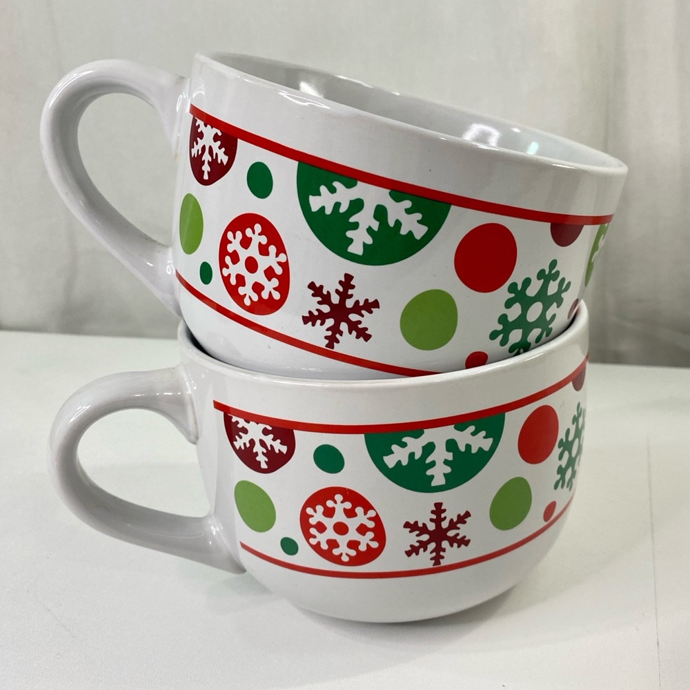 Designpac Set of 2 Oversized Holiday Mugs White w Red & Green Christmas Art 24oz